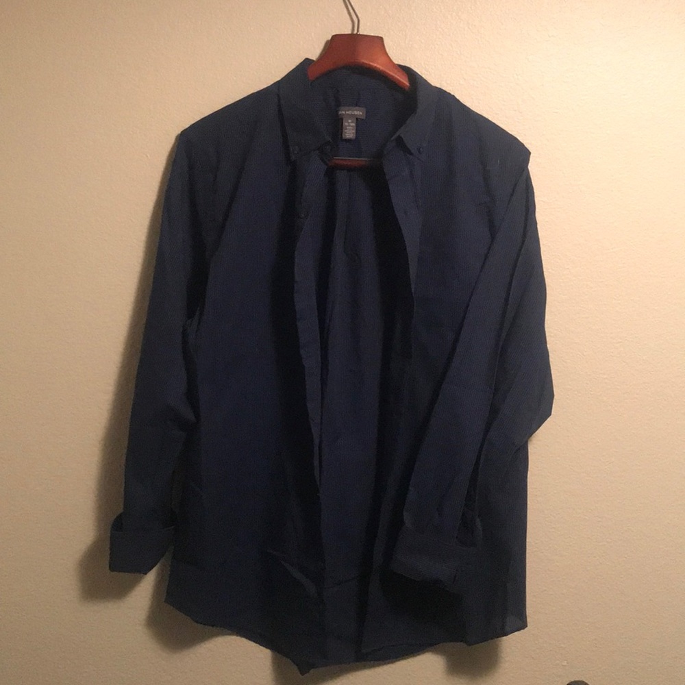 Van Heusen men’s dress shirt